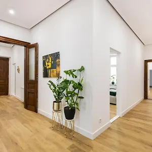 Oro Apartament